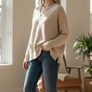 Lucky Brand V-Neck Cozy Knit Sweater - Cream. Size XS